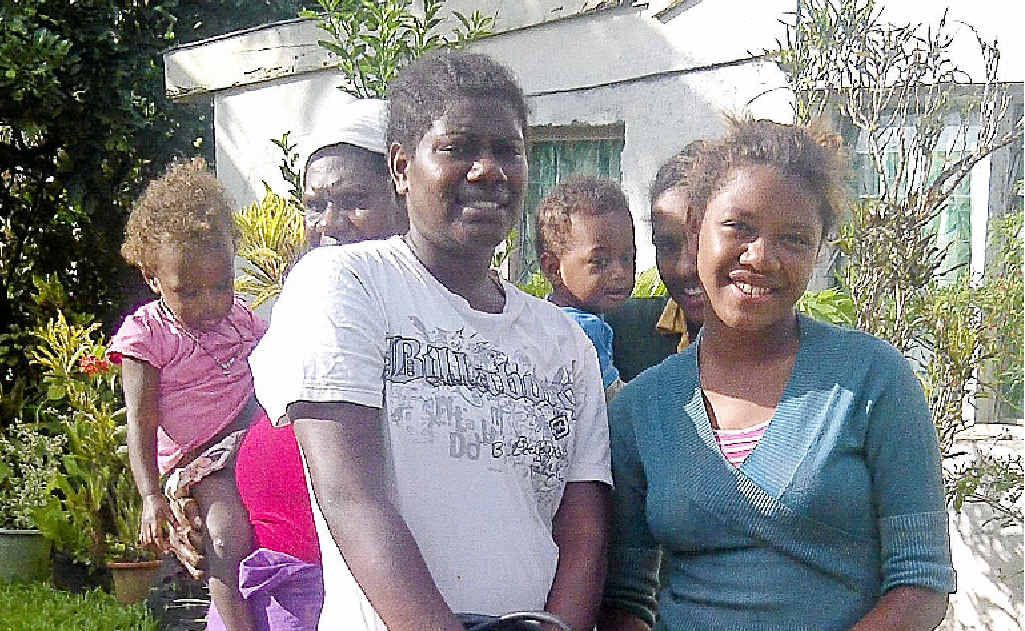 Locals in Vanuatu with the submersible pump prior to its installation in the bore. Locals in Vanuatu with the submersible pump prior to its installation in the bore.